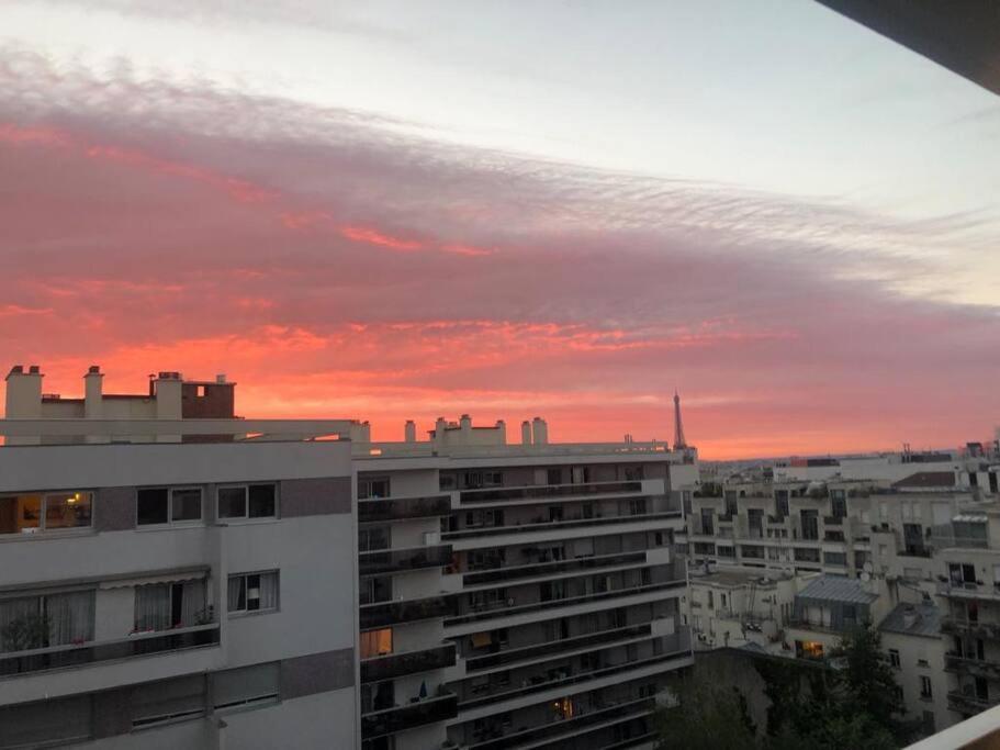 Nice Loft With Romantic View Over The Eiffel Tower 巴黎 外观 照片